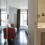 Xenia Bed & Breakfast 4*